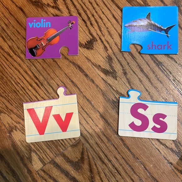 Shure set of wooden matching cards (80) New in box. Top edge cracked and taped - Picture 4 of 7